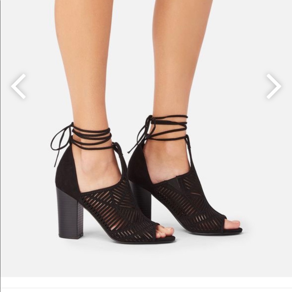 JUSTFAB LACE HEEL